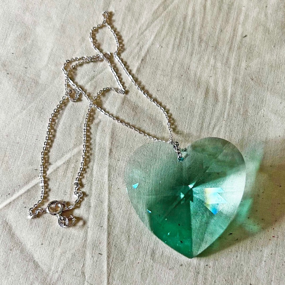 CRYSTAL HEART NECKLACE, GREEN, LARGE, STERLING SILVER CHAIN, 19 INCHES LONG,